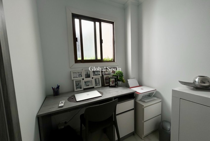 Revente - APPARTEMENT -
TORREMENDO - Costa Blanca
