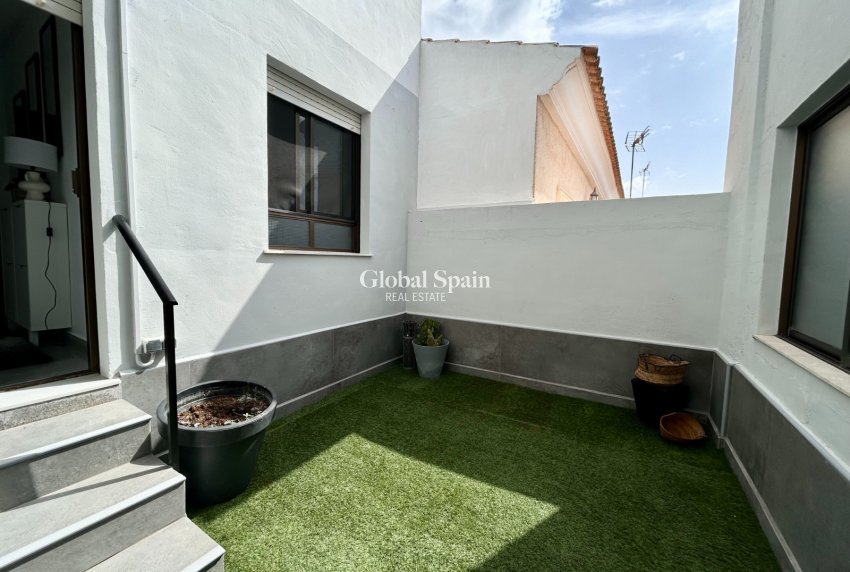 Revente - APPARTEMENT -
TORREMENDO - Costa Blanca