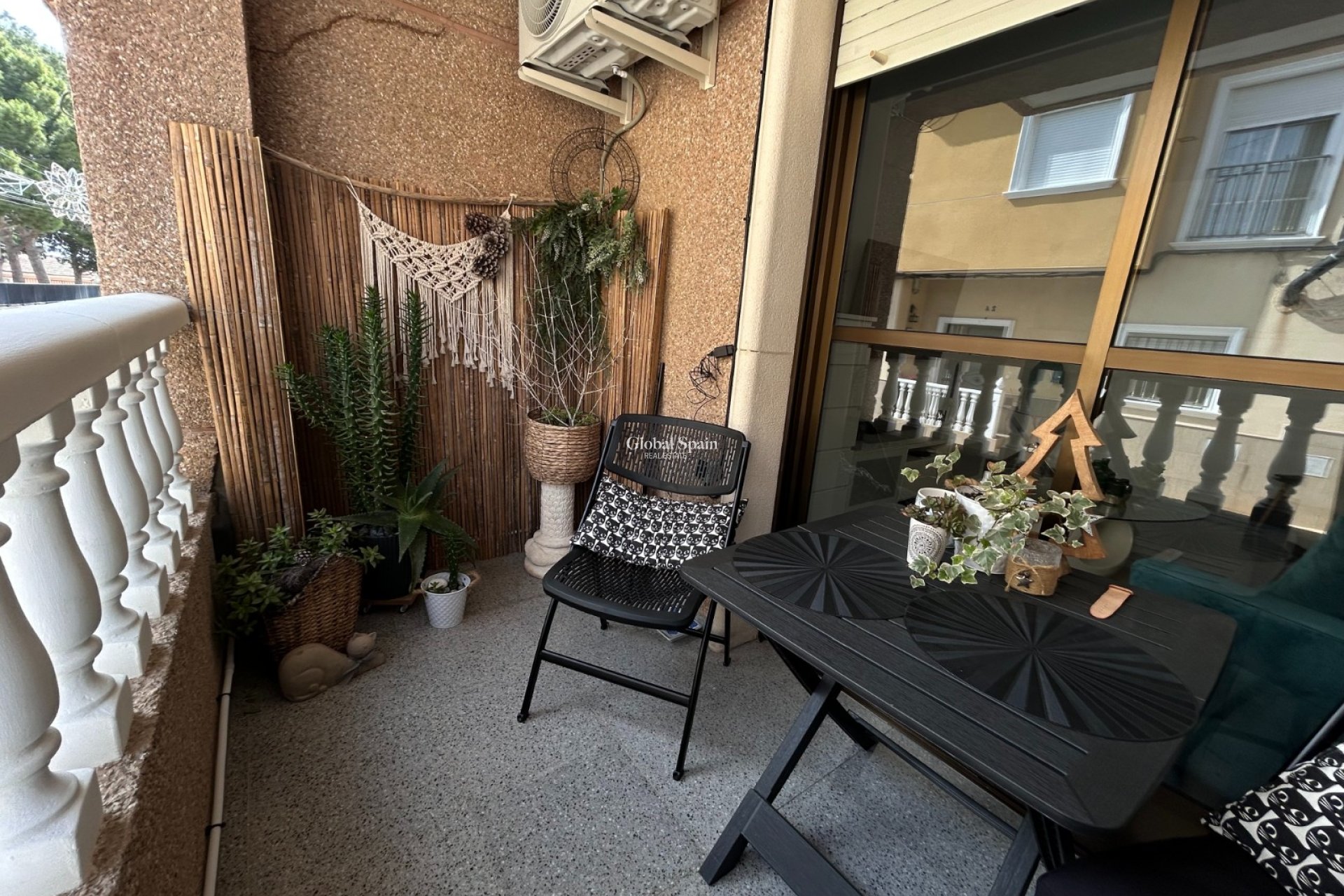 Revente - APPARTEMENT -
TORREMENDO - Costa Blanca