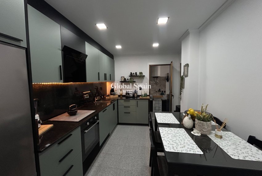 Revente - APPARTEMENT -
TORREMENDO - Costa Blanca