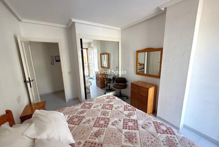 Revente - APPARTEMENT -
TORREVIEJA - Acequion