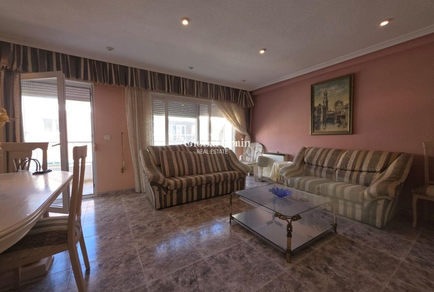 Revente - APPARTEMENT -
TORREVIEJA - Acequion