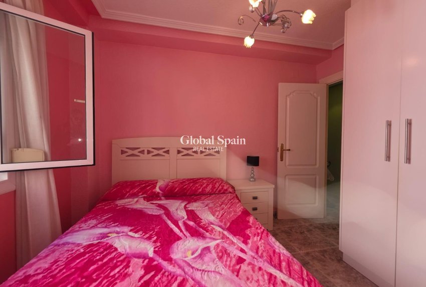 Revente - APPARTEMENT -
TORREVIEJA - Acequion