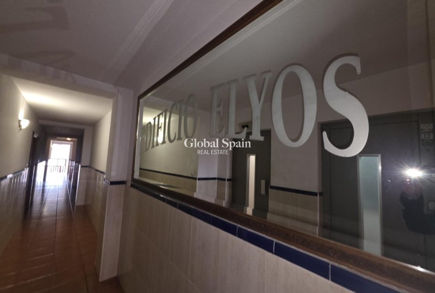 Revente - APPARTEMENT -
TORREVIEJA - Acequion