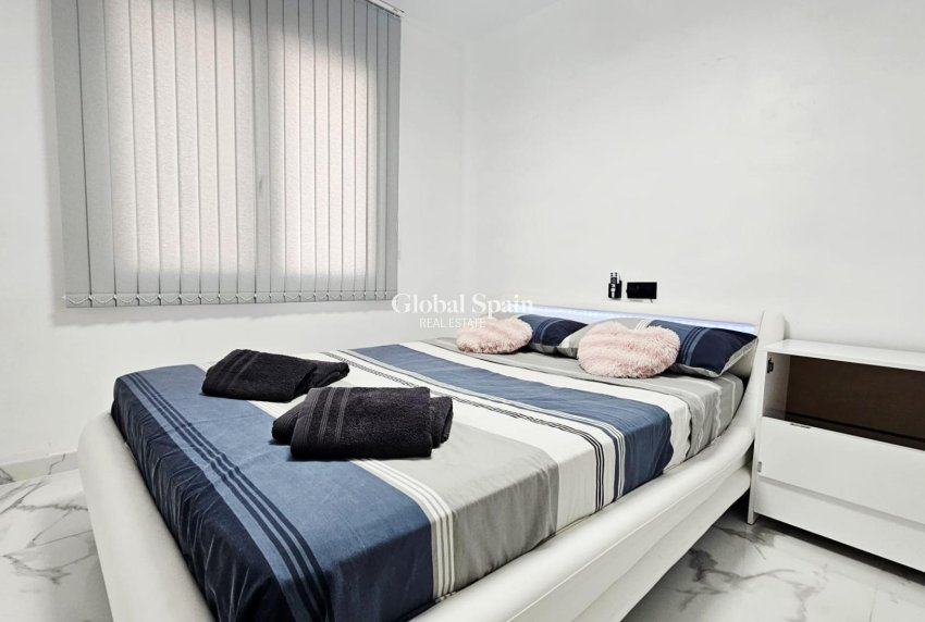 Revente - APPARTEMENT -
TORREVIEJA - Acequion