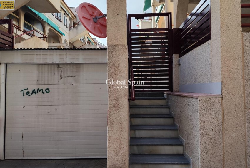 Revente - APPARTEMENT -
TORREVIEJA - Acequion