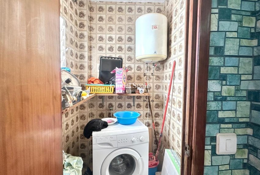 Revente - APPARTEMENT -
TORREVIEJA - Acequion