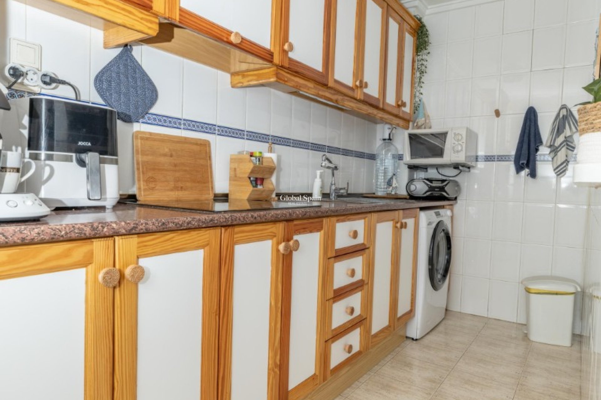 Revente - APPARTEMENT -
TORREVIEJA - Acequion