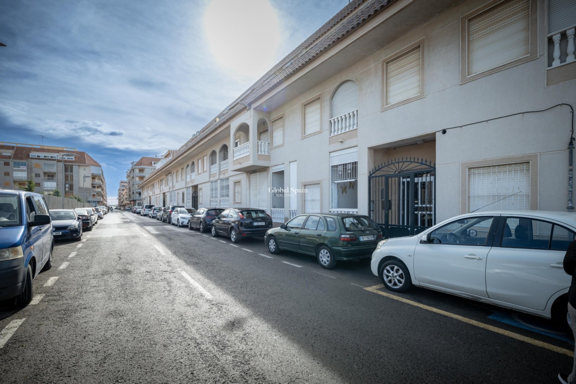 Revente - APPARTEMENT -
TORREVIEJA - Acequion