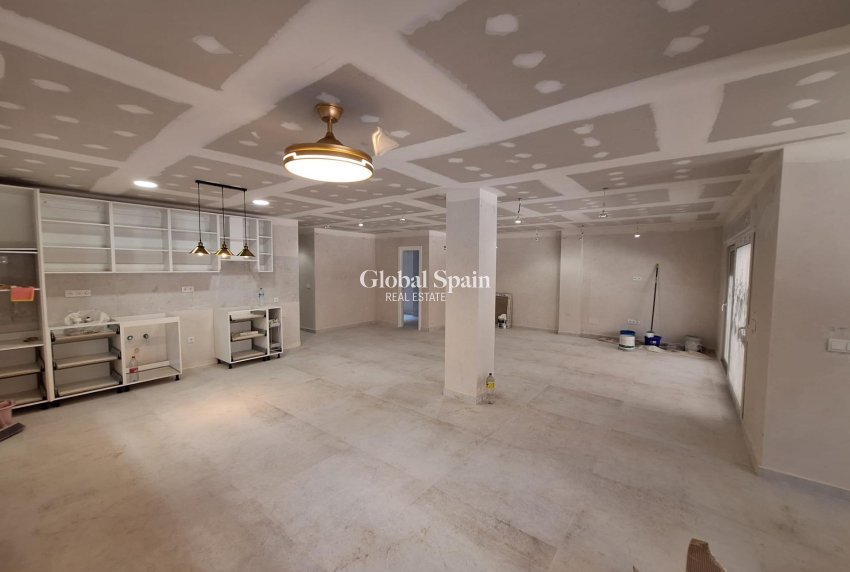 Revente - APPARTEMENT -
TORREVIEJA - Acequion