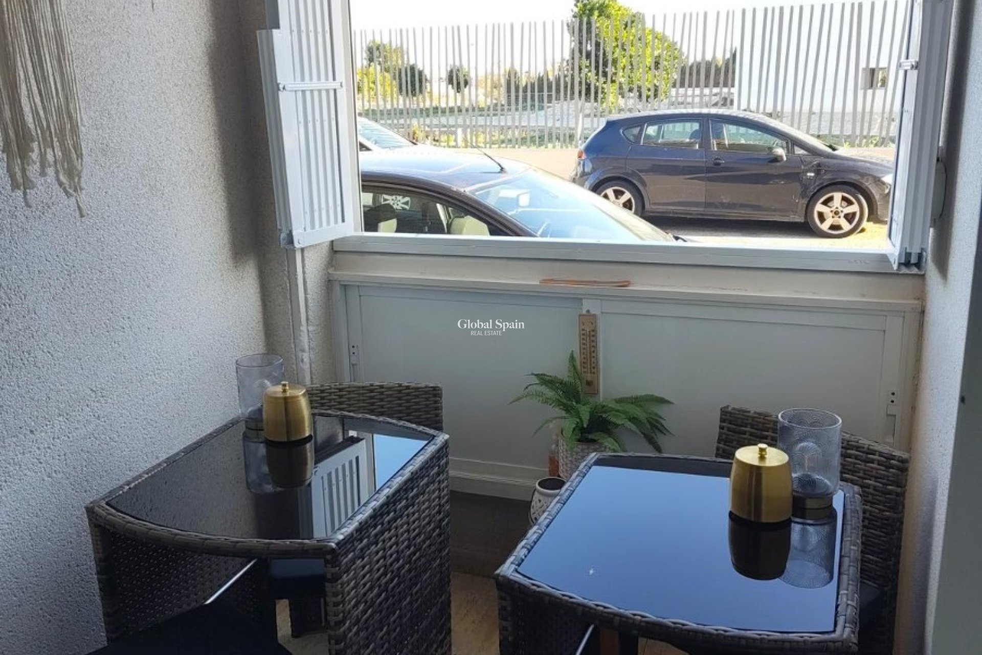 Revente - APPARTEMENT -
TORREVIEJA - Acequion