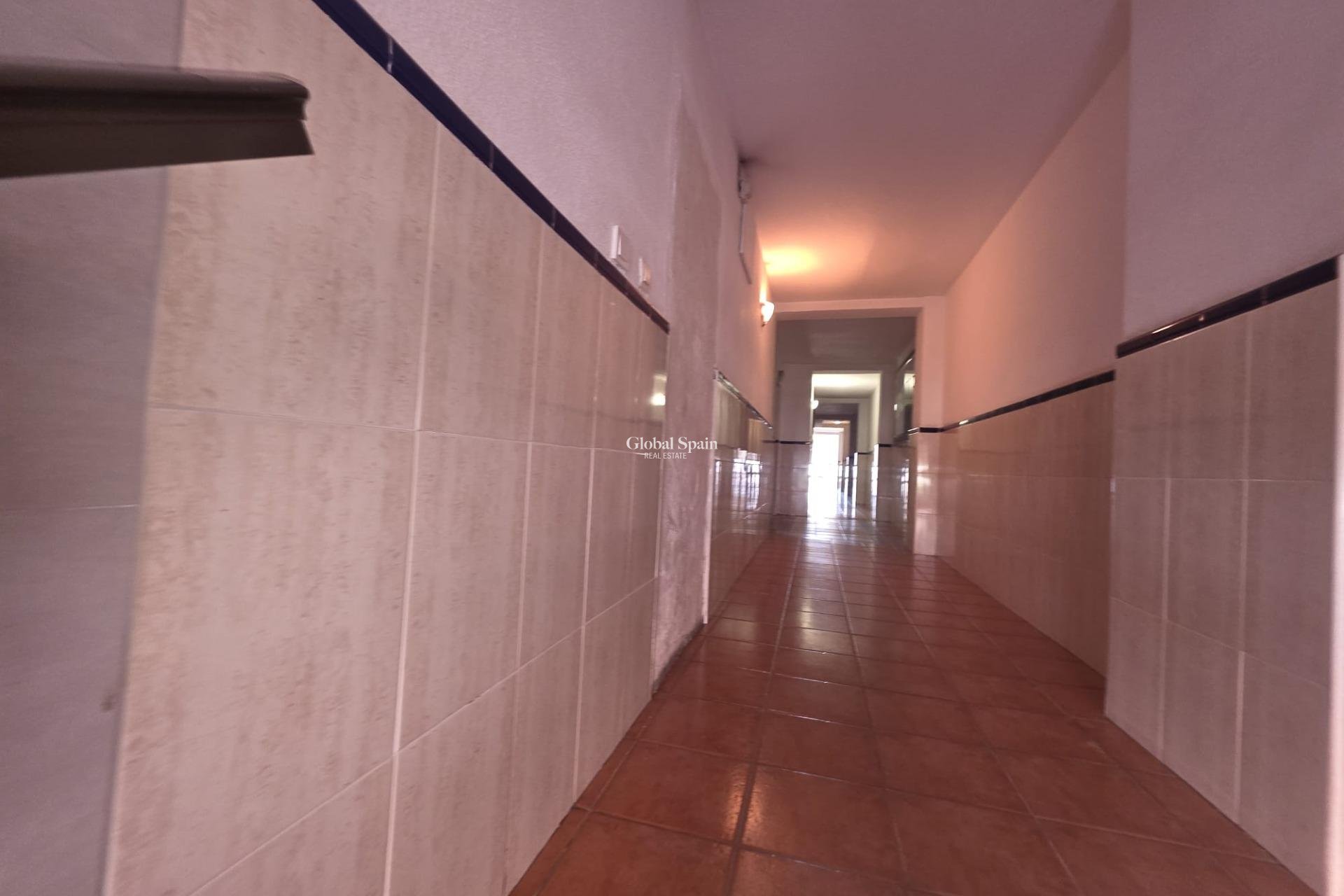 Revente - APPARTEMENT -
TORREVIEJA - Acequion