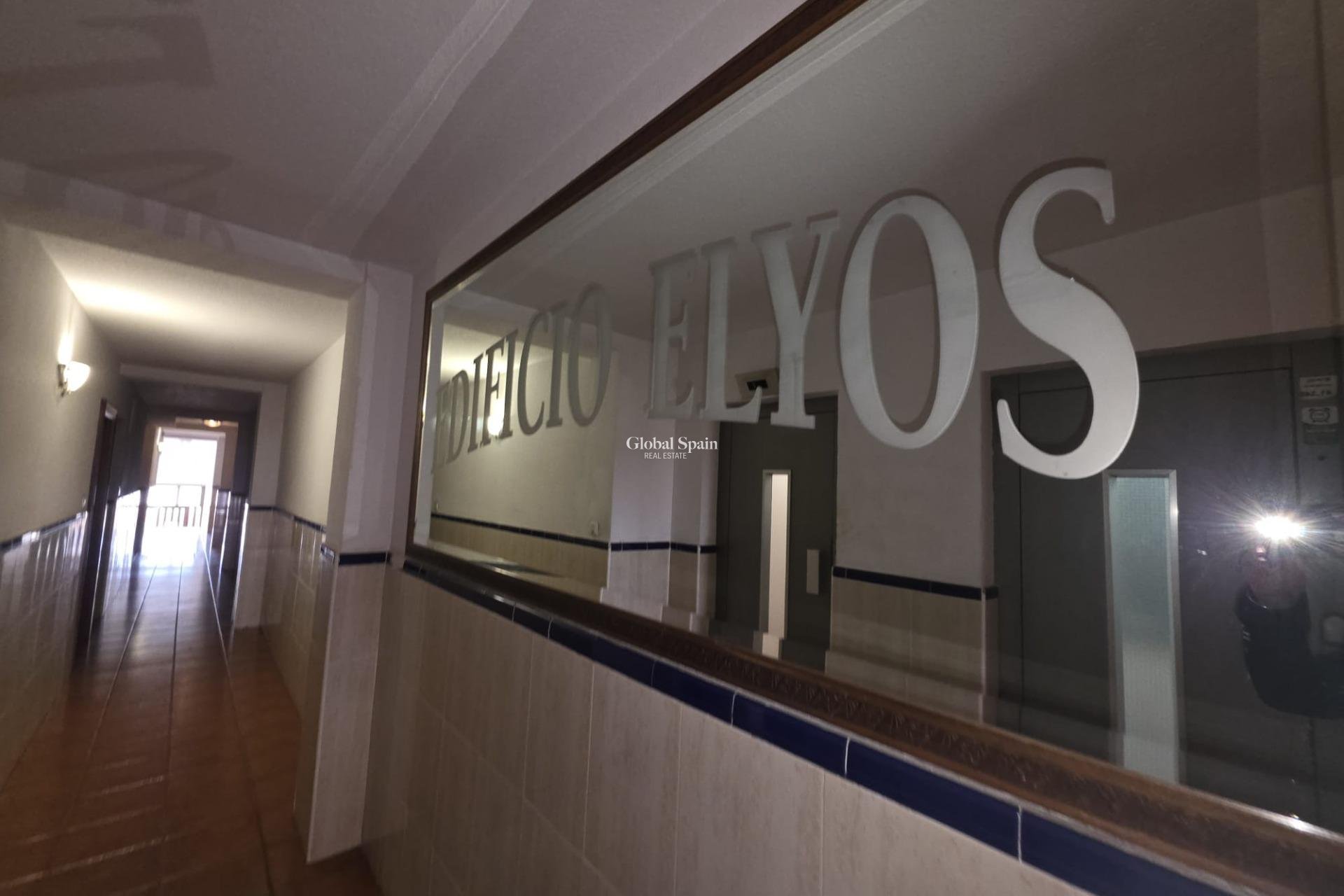 Revente - APPARTEMENT -
TORREVIEJA - Acequion