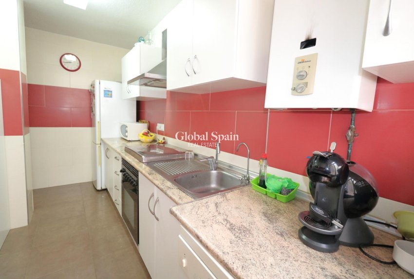 Revente - APPARTEMENT -
TORREVIEJA - Acequion