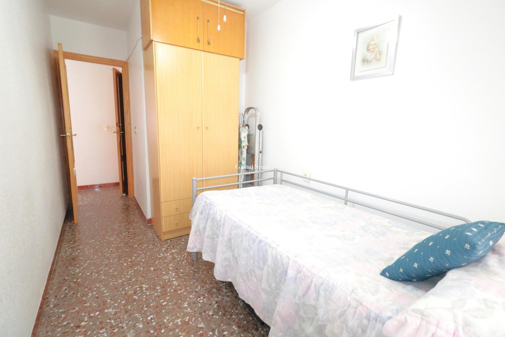 Revente - APPARTEMENT -
TORREVIEJA - Acequion