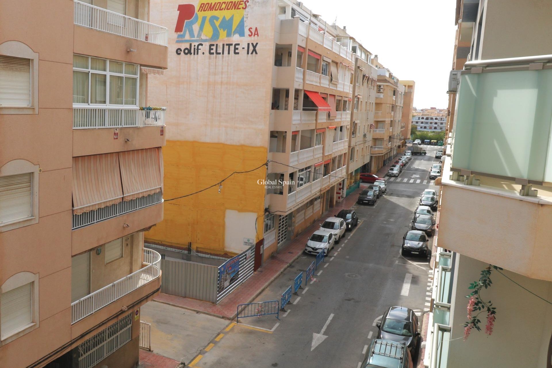 Revente - APPARTEMENT -
TORREVIEJA - Acequion