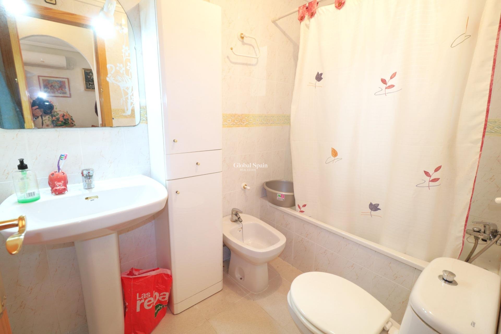 Revente - APPARTEMENT -
TORREVIEJA - Acequion