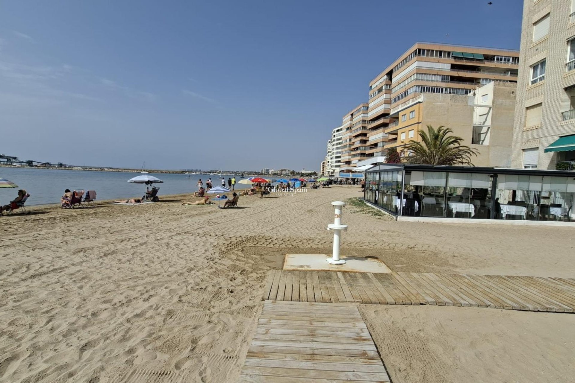 Revente - APPARTEMENT -
TORREVIEJA - Acequion