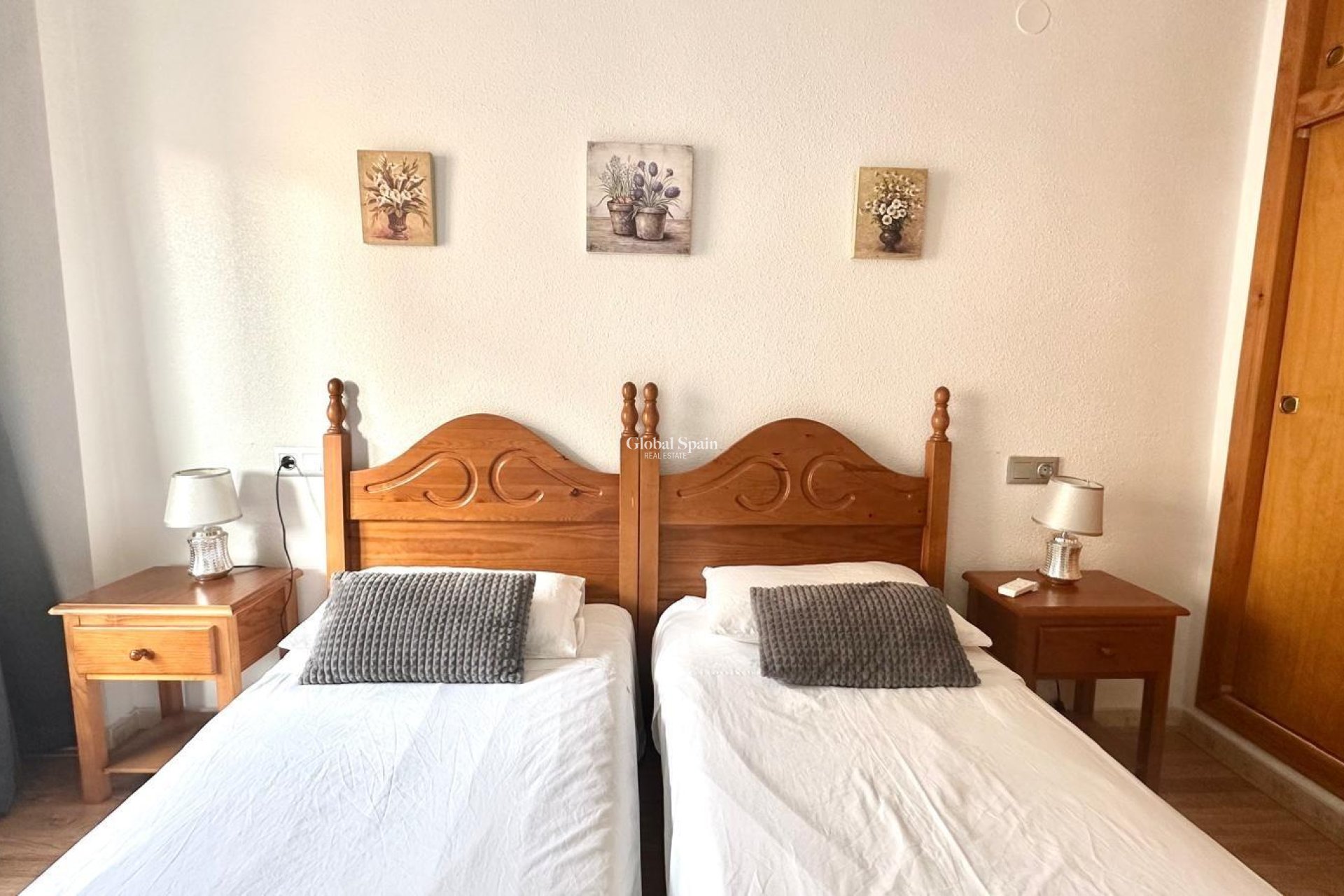 Revente - APPARTEMENT -
TORREVIEJA - Acequion