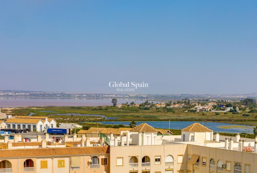 Revente - APPARTEMENT -
TORREVIEJA - Acequion