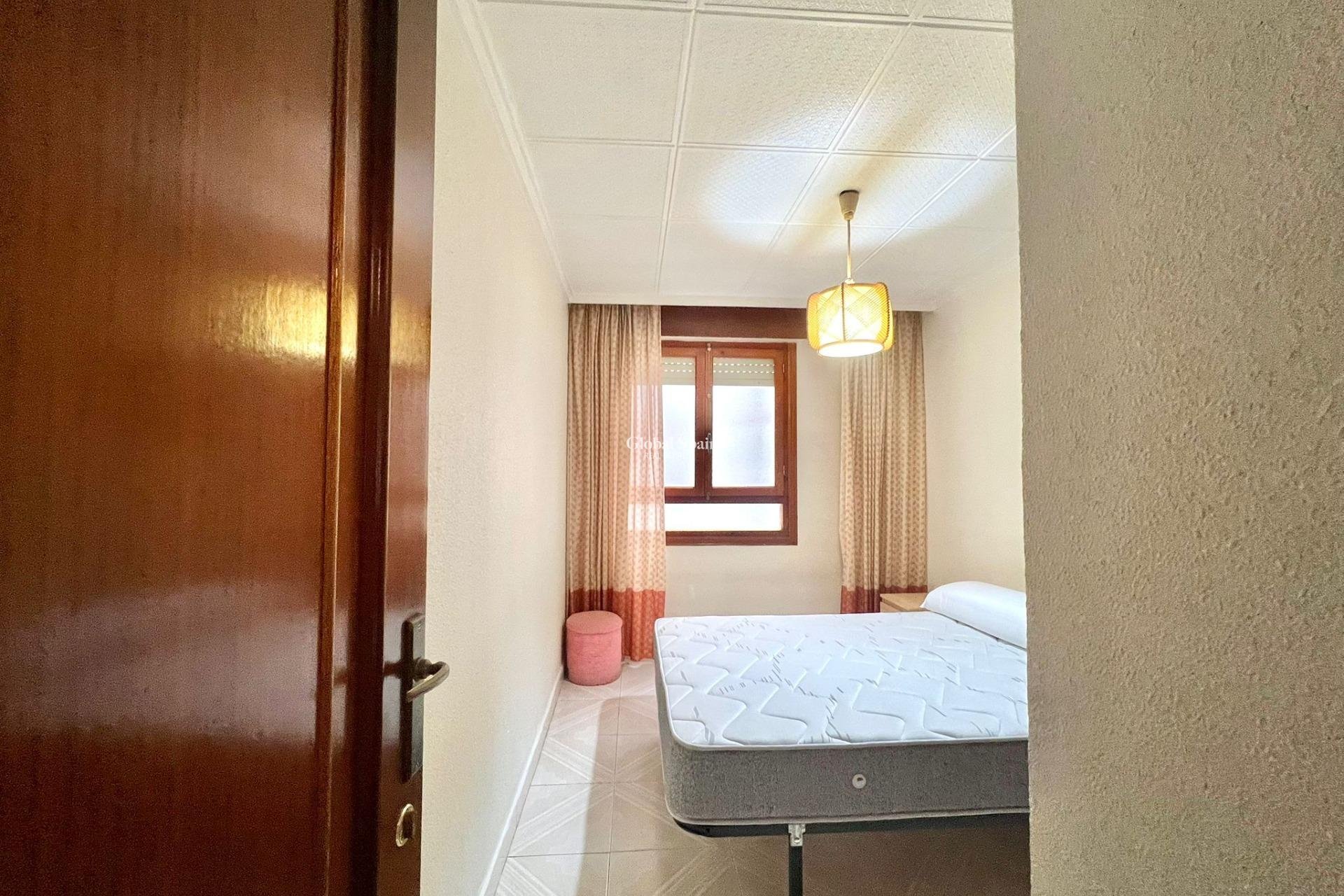 Revente - APPARTEMENT -
TORREVIEJA - Acequion