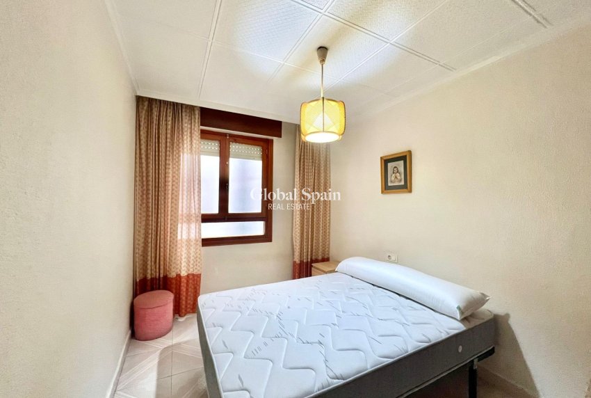 Revente - APPARTEMENT -
TORREVIEJA - Acequion