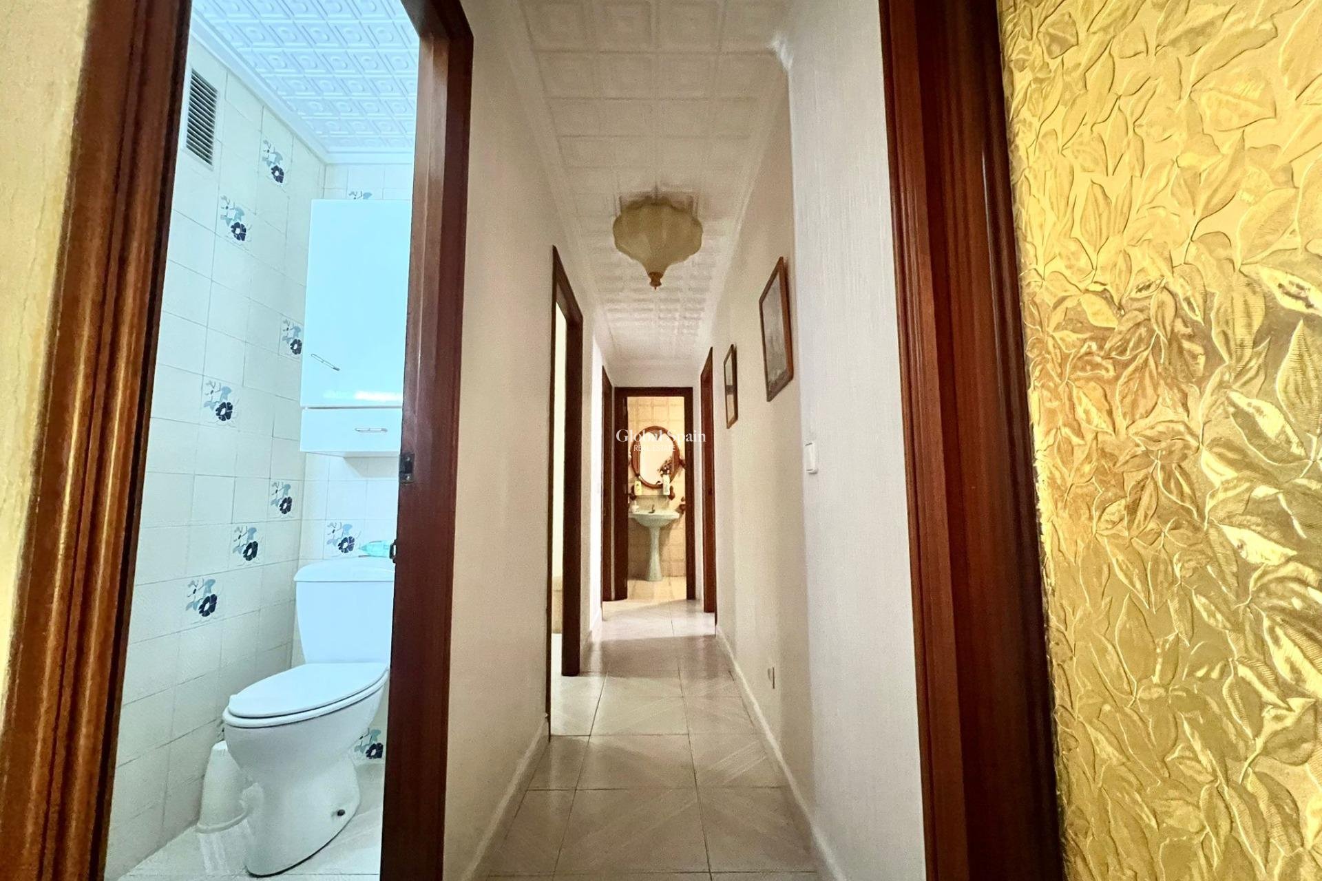 Revente - APPARTEMENT -
TORREVIEJA - Acequion