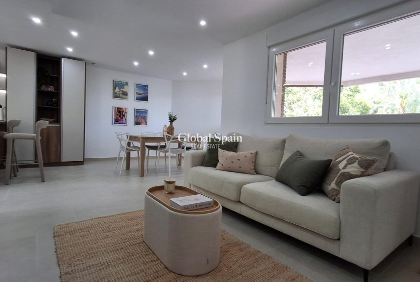 Revente - APPARTEMENT -
TORREVIEJA - Acequion