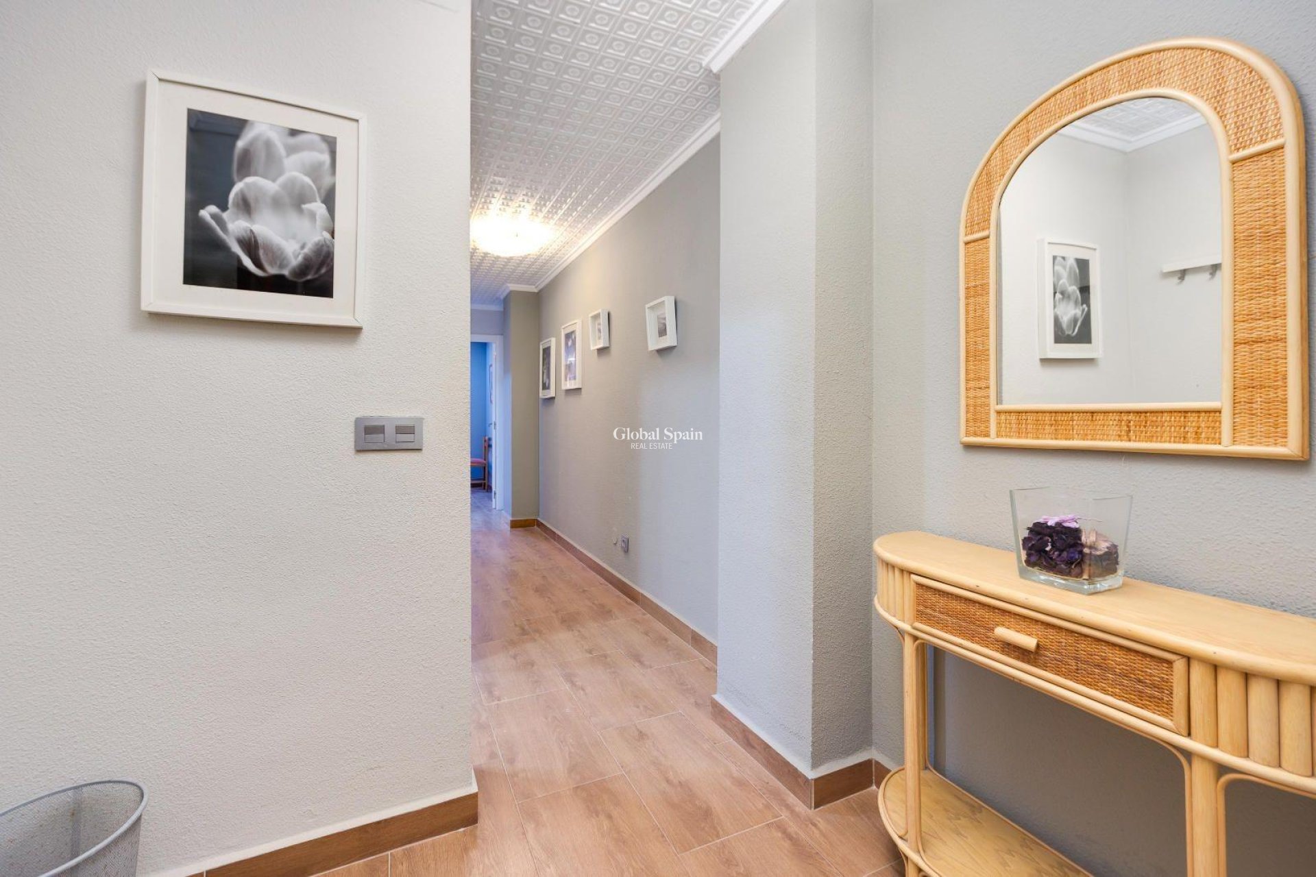 Revente - APPARTEMENT -
TORREVIEJA - Acequion