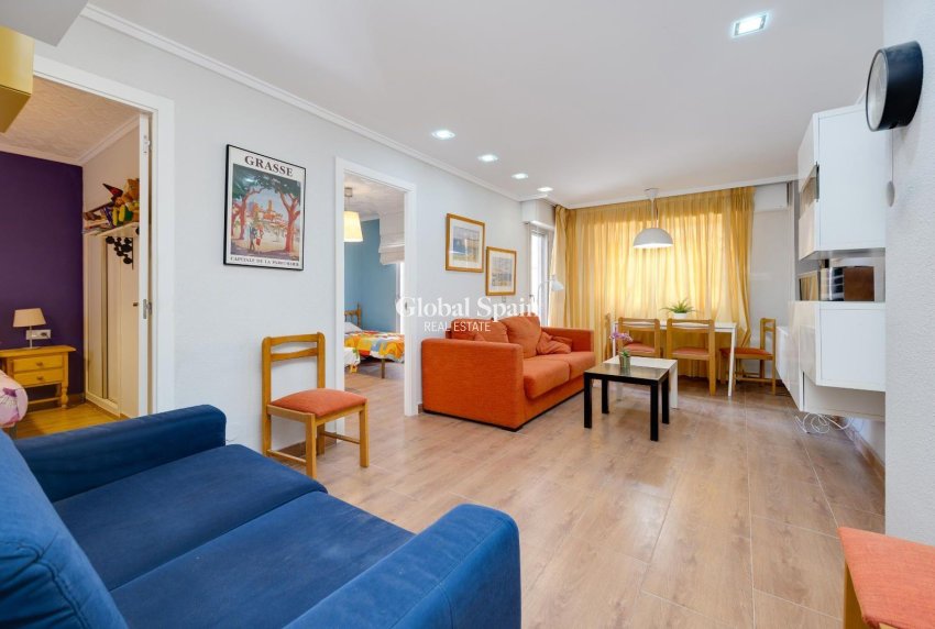 Revente - APPARTEMENT -
TORREVIEJA - Acequion
