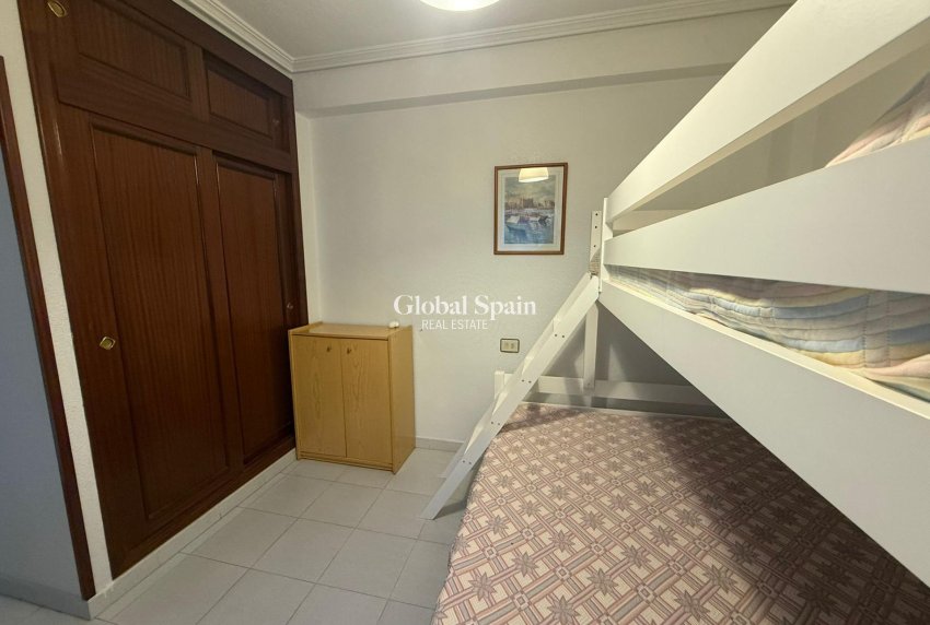 Revente - APPARTEMENT -
TORREVIEJA - Acequion