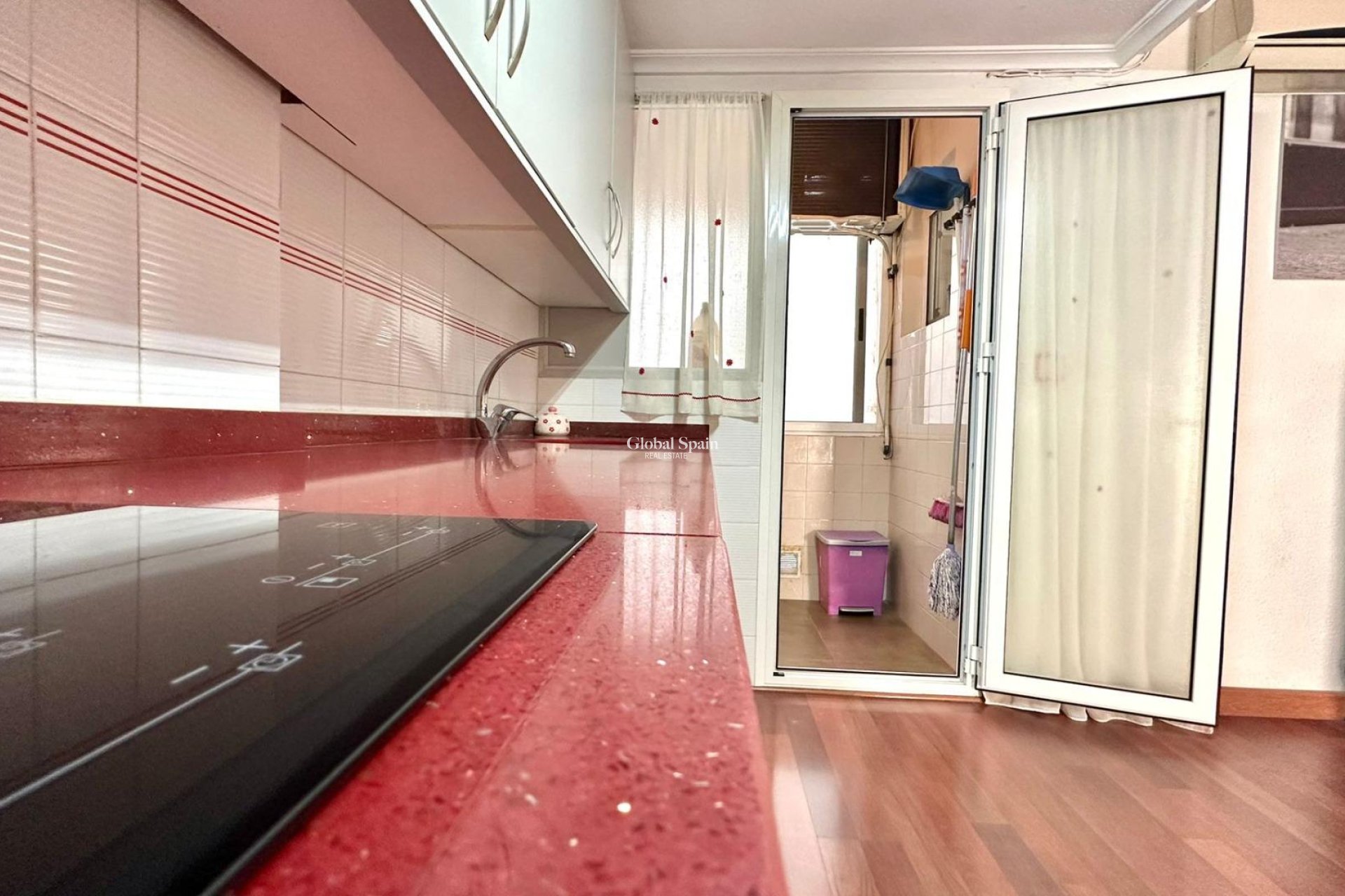 Revente - APPARTEMENT -
TORREVIEJA - Acequion