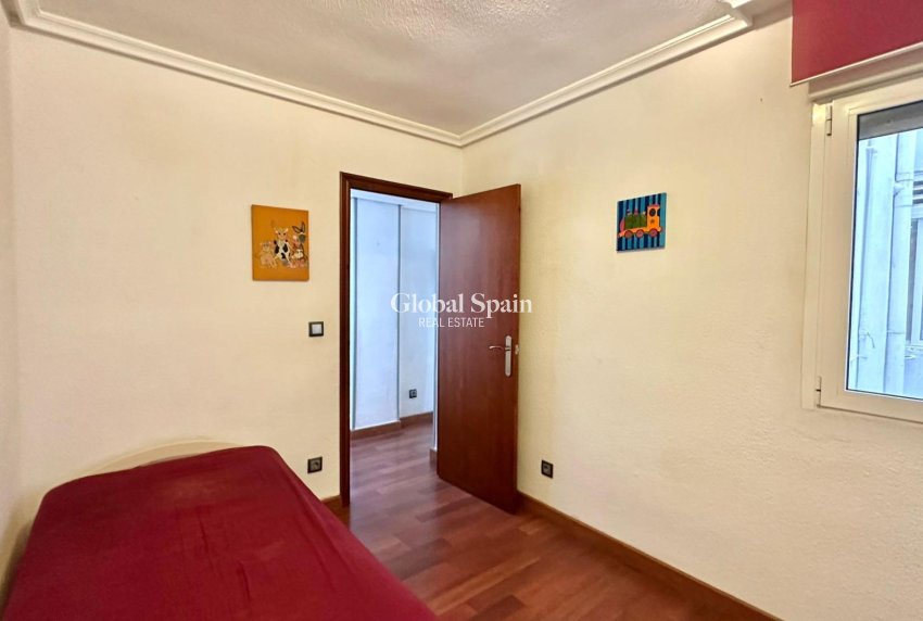 Revente - APPARTEMENT -
TORREVIEJA - Acequion
