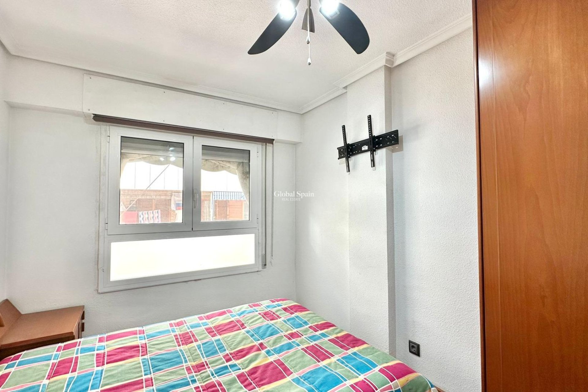 Revente - APPARTEMENT -
TORREVIEJA - Acequion