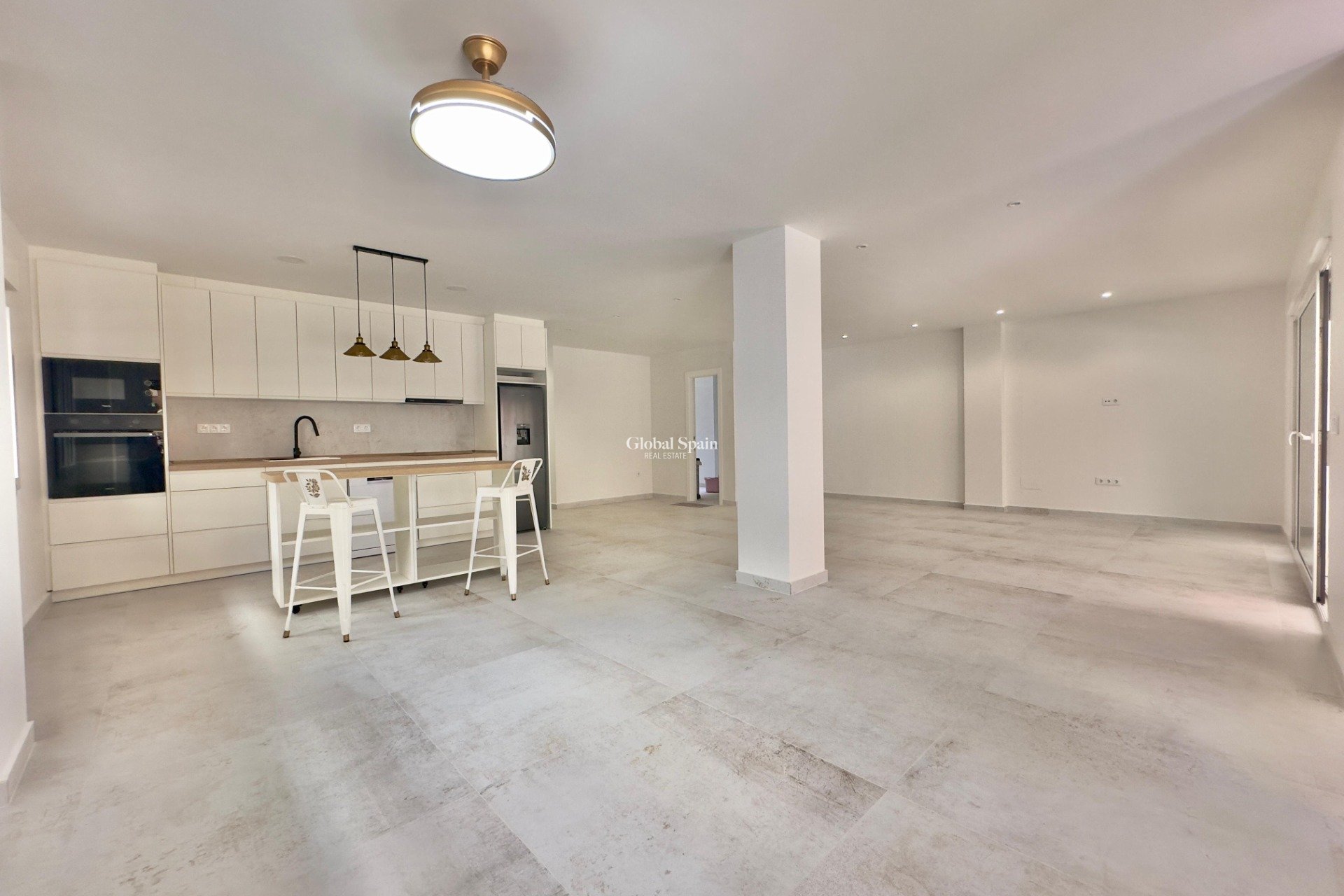 Revente - APPARTEMENT -
TORREVIEJA - Acequion