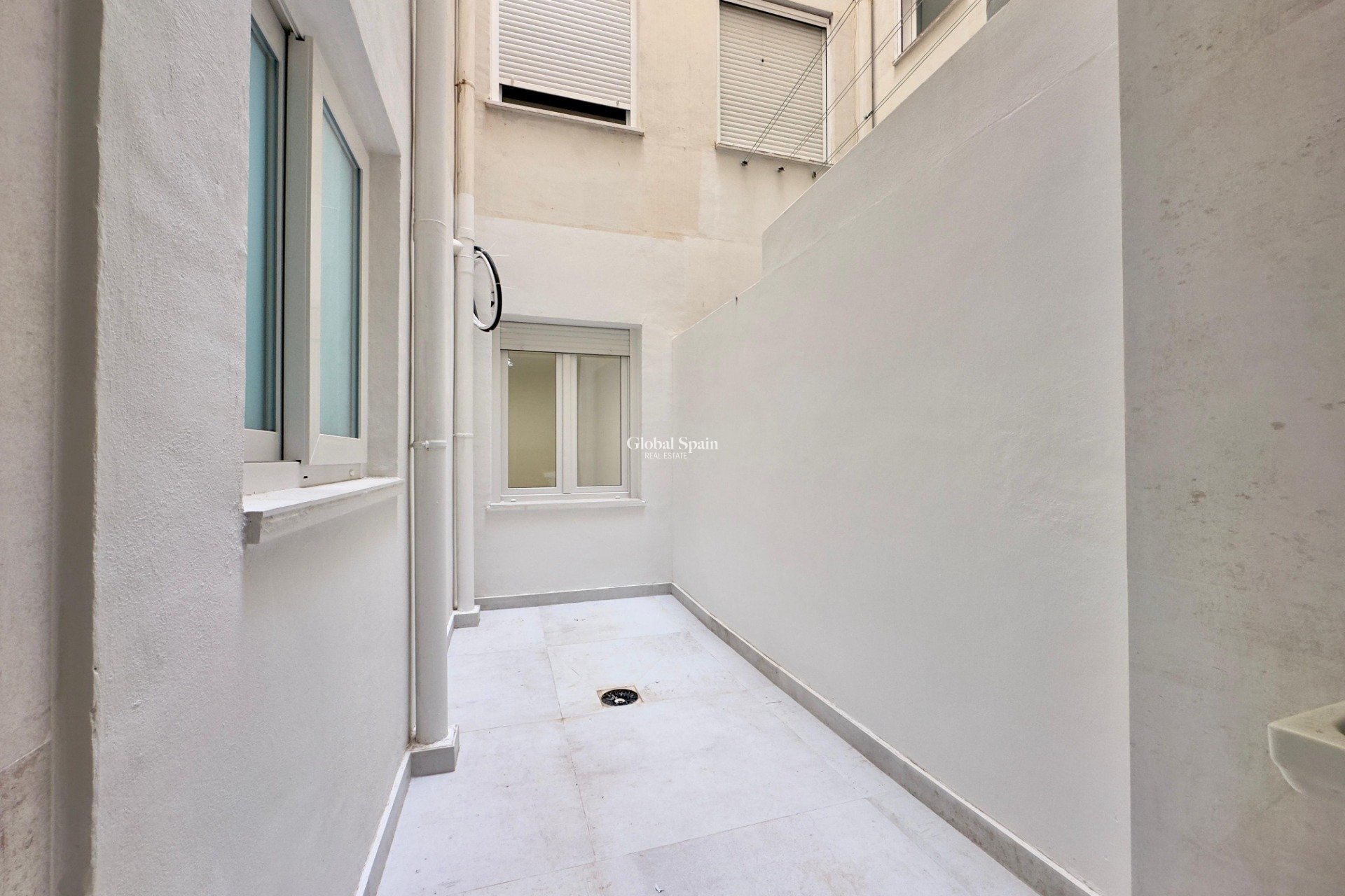 Revente - APPARTEMENT -
TORREVIEJA - Acequion
