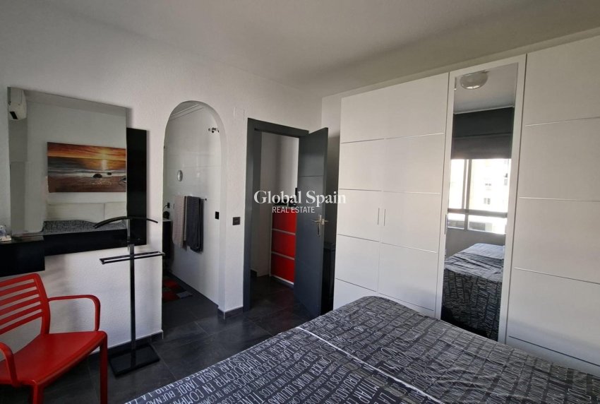 Revente - APPARTEMENT -
TORREVIEJA - Acequion