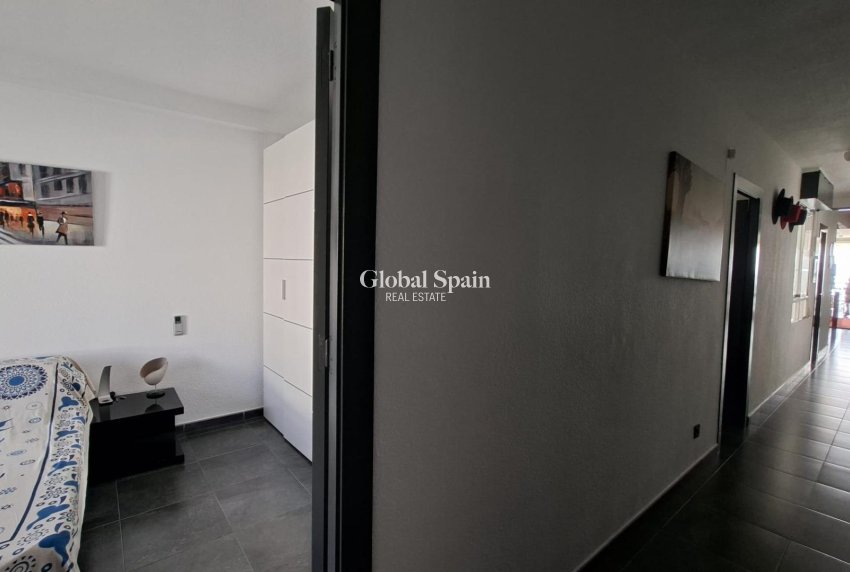Revente - APPARTEMENT -
TORREVIEJA - Acequion
