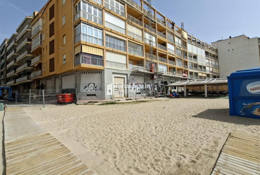 Revente - APPARTEMENT -
TORREVIEJA - Acequion