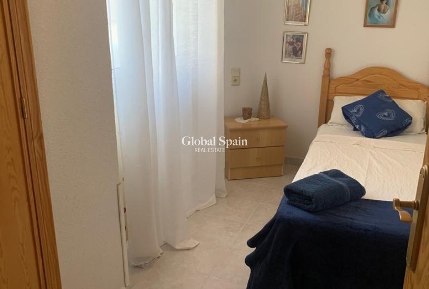 Revente - APPARTEMENT -
TORREVIEJA - Acequion