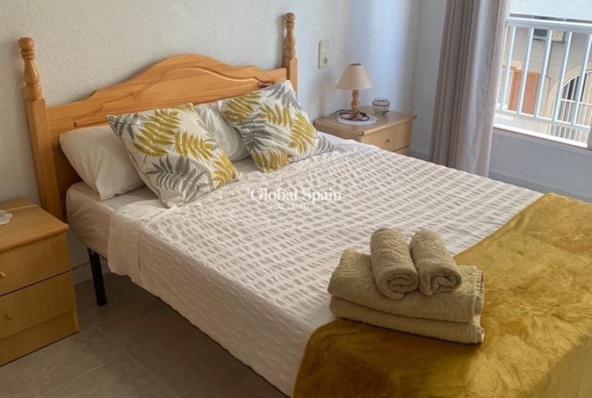 Revente - APPARTEMENT -
TORREVIEJA - Acequion