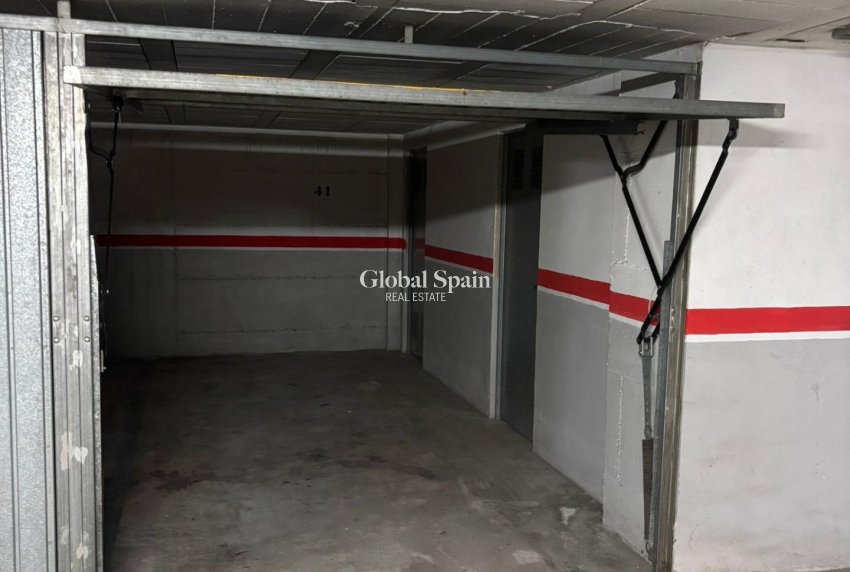 Revente - APPARTEMENT -
TORREVIEJA - Acequion