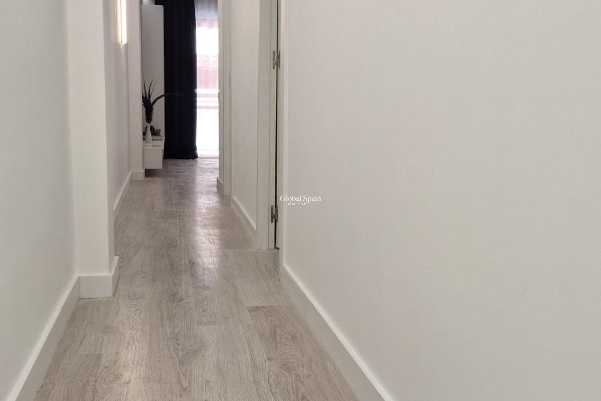 Revente - APPARTEMENT -
TORREVIEJA - Acequion