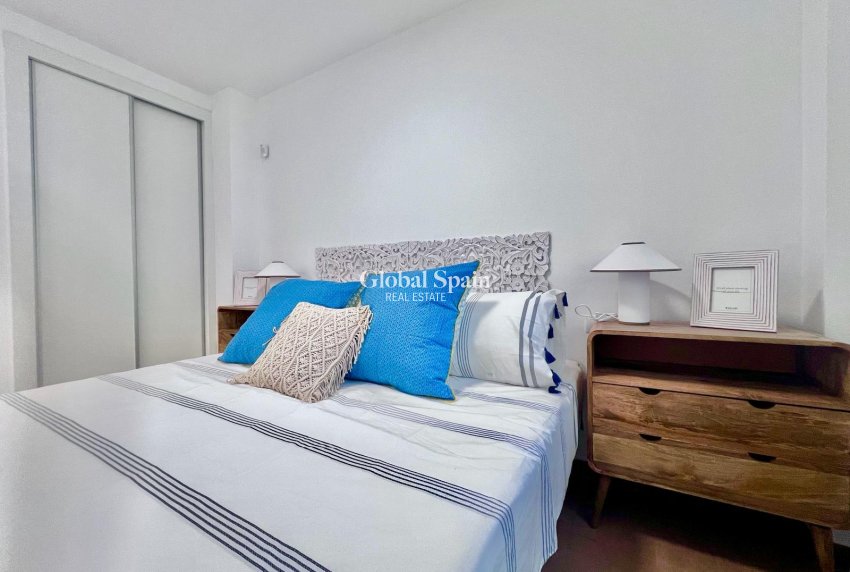 Revente - APPARTEMENT -
TORREVIEJA - Acequion