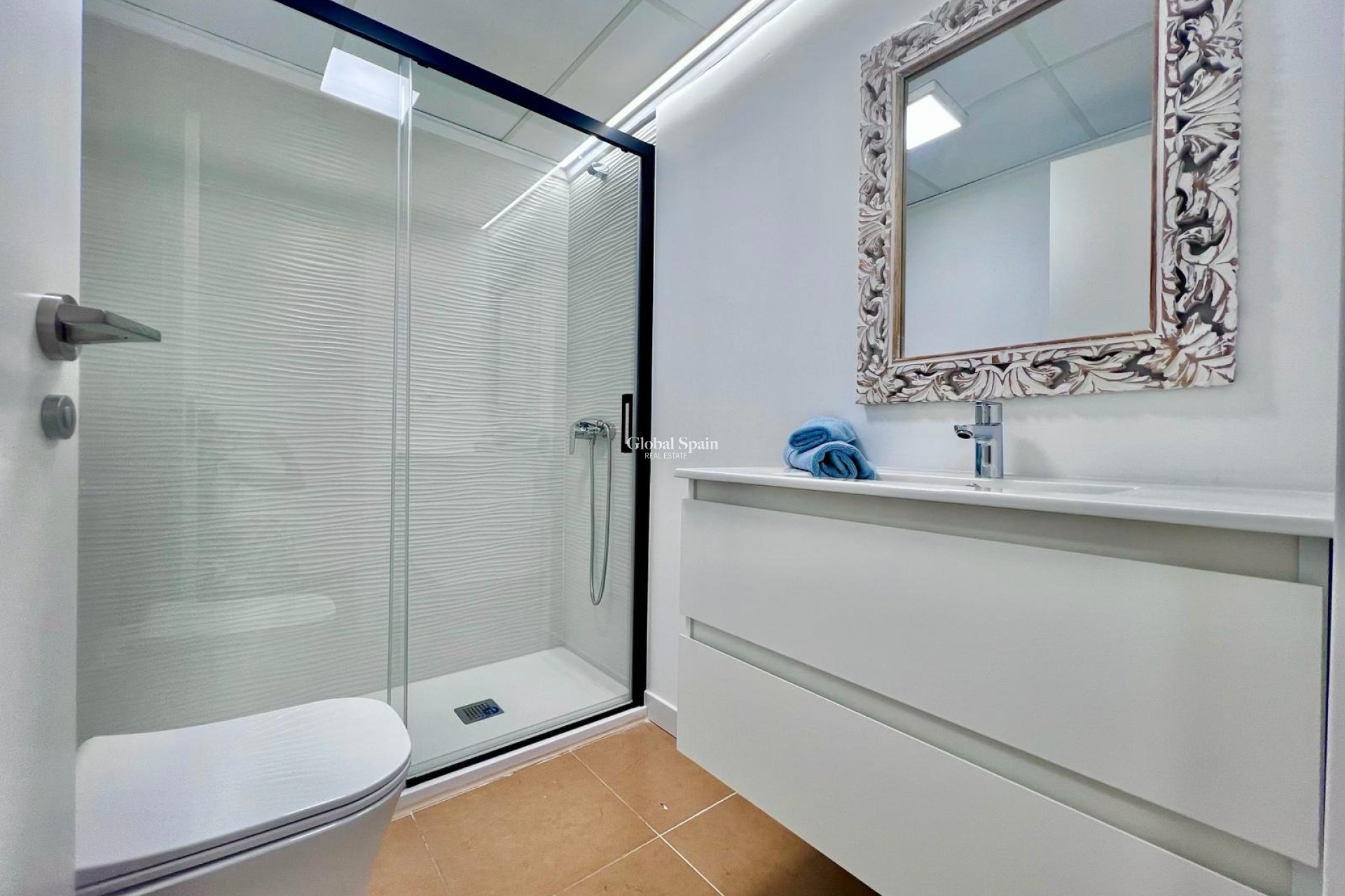 Revente - APPARTEMENT -
TORREVIEJA - Acequion