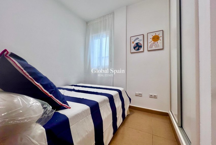 Revente - APPARTEMENT -
TORREVIEJA - Acequion