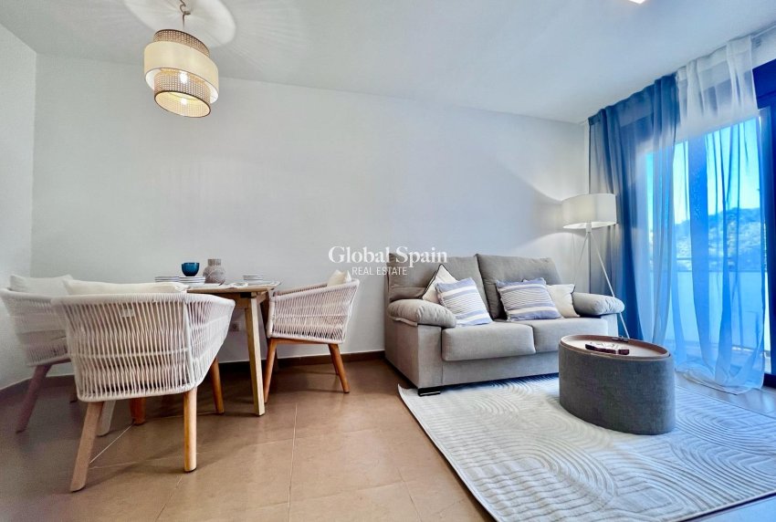 Revente - APPARTEMENT -
TORREVIEJA - Acequion