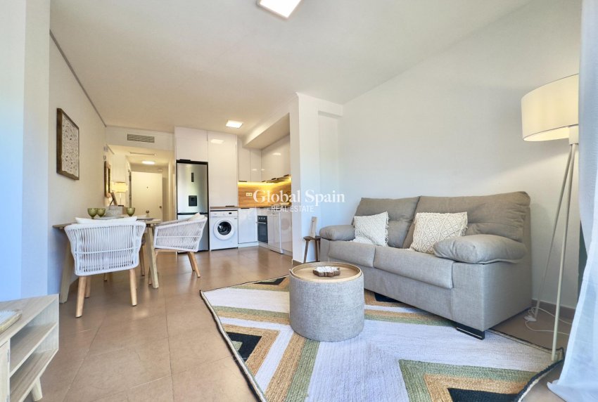 Revente - APPARTEMENT -
TORREVIEJA - Acequion