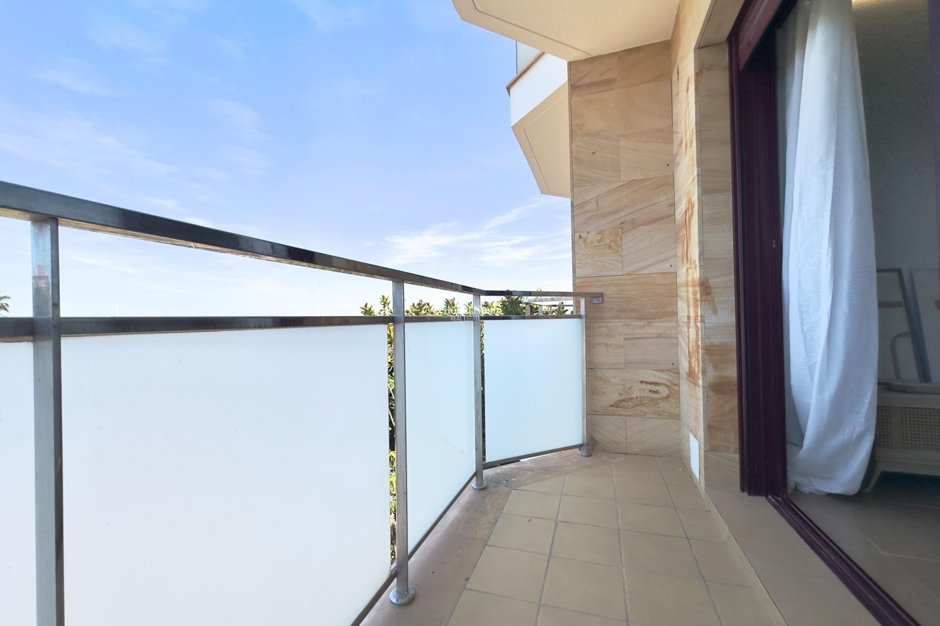 Revente - APPARTEMENT -
TORREVIEJA - Acequion