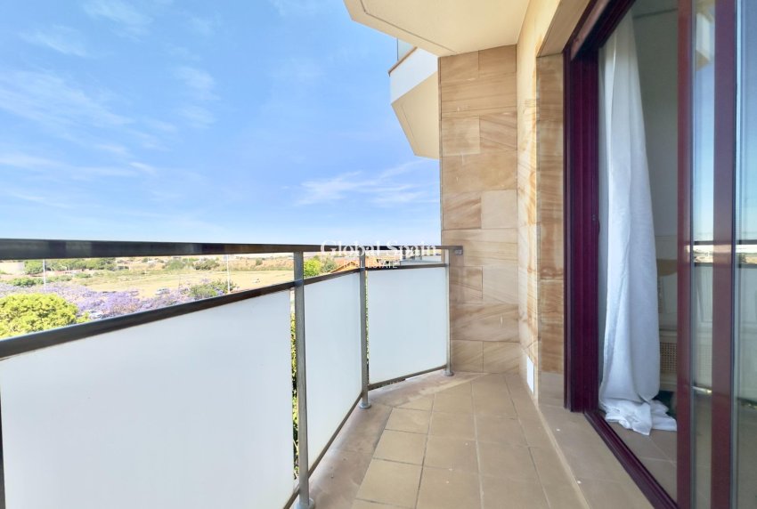 Revente - APPARTEMENT -
TORREVIEJA - Acequion